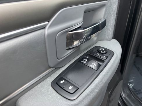 Used 2018 RAM 2500 SLT w/ Popular Equipment Group image 17