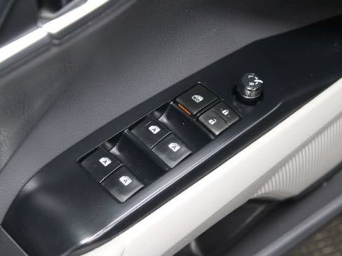 Used 2020 Toyota Camry LE w/ Fleet Convenience Package FWD image 10