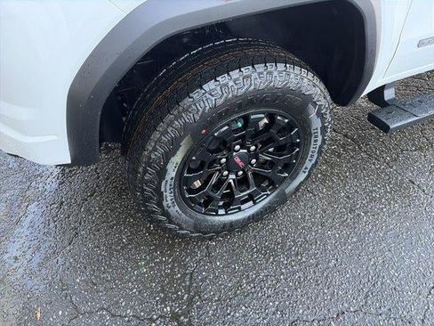 New 2026 GMC Canyon Elevation RWD image 2