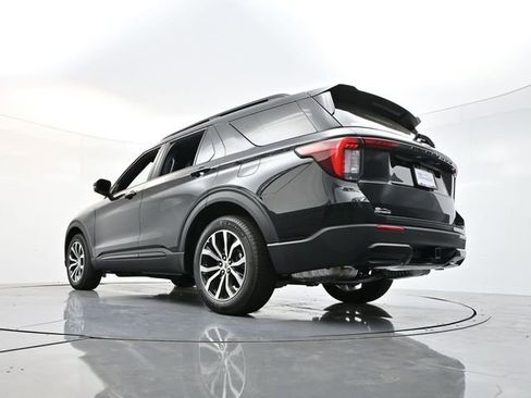 New 2025 Ford Explorer ST-Line image 30