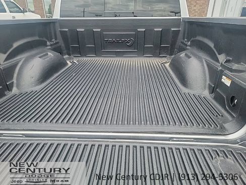 Used 2025 RAM 1500 Big Horn AWD/4WD image 23