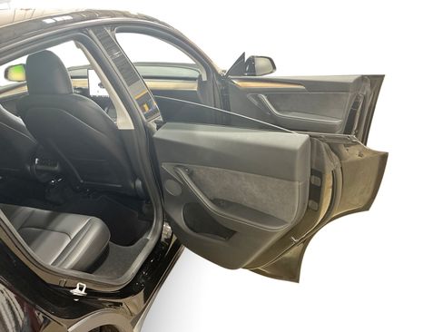 Certified 2023 Tesla Model Y Long Range AWD/4WD image 12