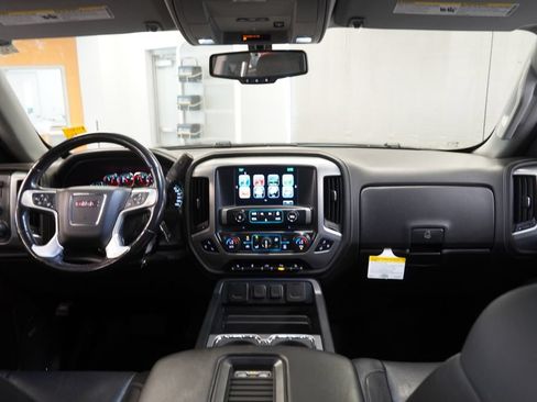 Used 2018 GMC Sierra 1500 SLT w/ SLT Premium Package AWD/4WD image 19