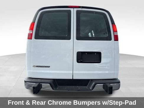 Used 2024 Chevrolet Express 2500 Work Van w/ Driver Convenience Package image 7