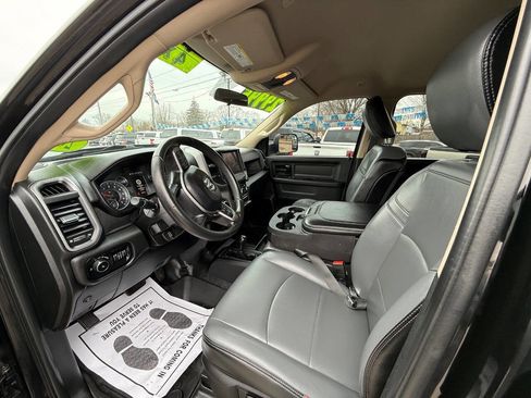 Used 2020 RAM 2500 Tradesman w/ Chrome Appearance Group image 14