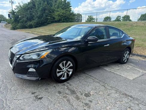 Used 2019 Nissan Altima 2.5 S FWD image 2