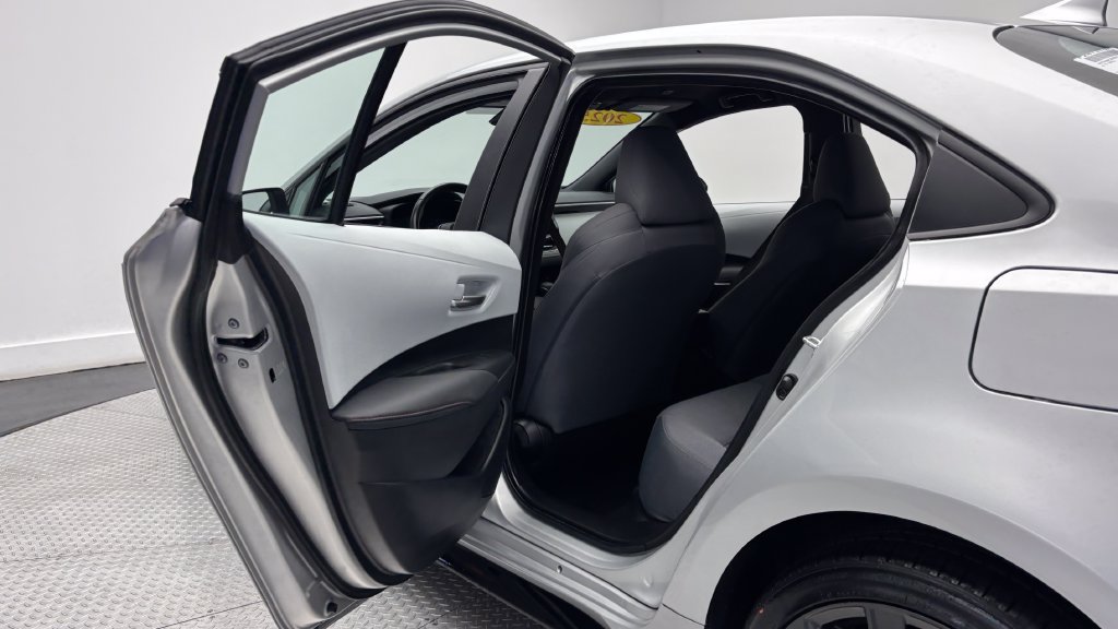 Certified 2025 Toyota Corolla SE FWD image 29
