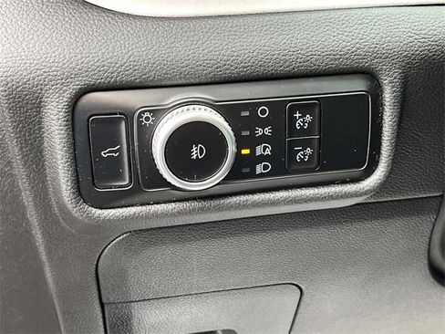 Used 2023 Ford Explorer XLT w/ Equipment Group 202A image 34