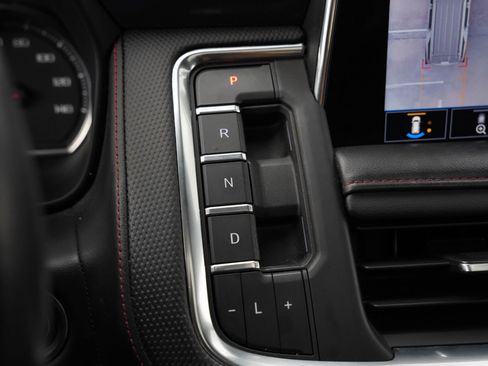 Used 2021 Chevrolet Tahoe RST w/ Luxury Package image 14