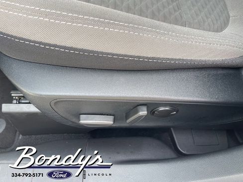 Used 2021 Ford Escape SE w/ Convenience Package image 9