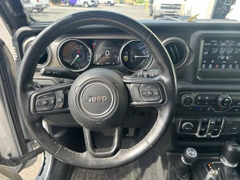 Used 2023 Jeep Wrangler Unlimited w/ Cold Weather Group AWD/4WD image 12