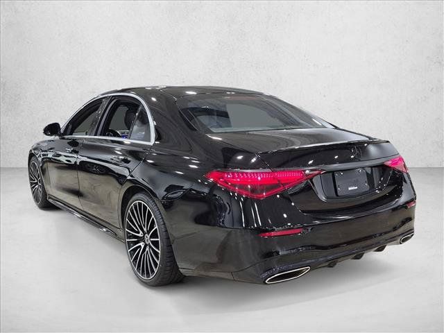 Used 2022 Mercedes-Benz S 500 4MATIC w/ AMG Line Package image 8
