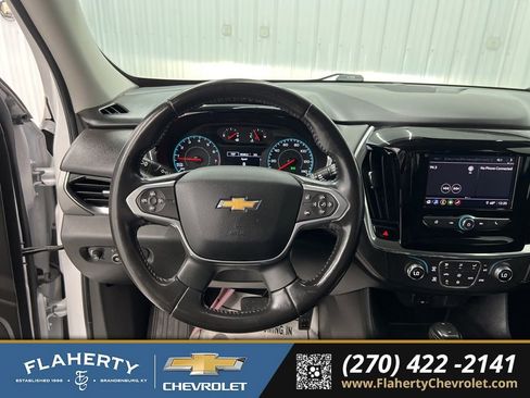 Used 2020 Chevrolet Traverse LT image 25