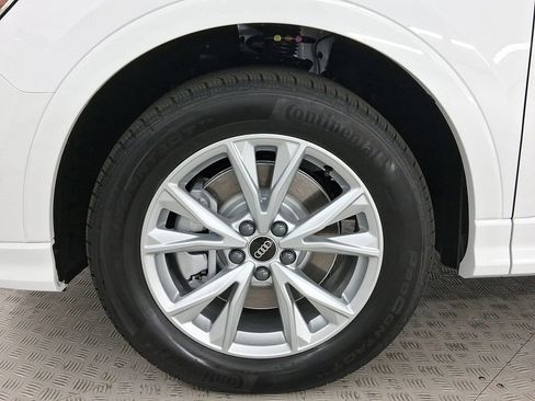 Used 2025 Audi Q3 2.0T Premium w/ Convenience Package AWD/4WD image 11