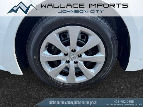 Used 2021 Toyota Corolla LE FWD image 9