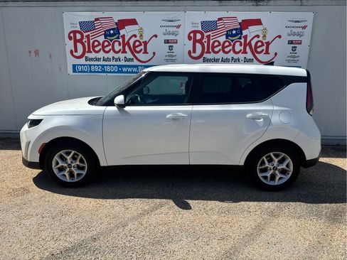 Used 2023 Kia Soul LX w/ Option Group 015 image 6