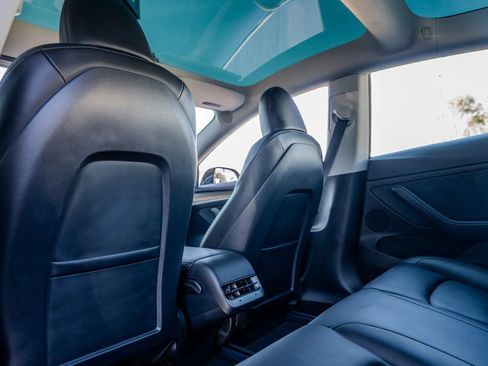 Used 2023 Tesla Model 3 Performance image 19