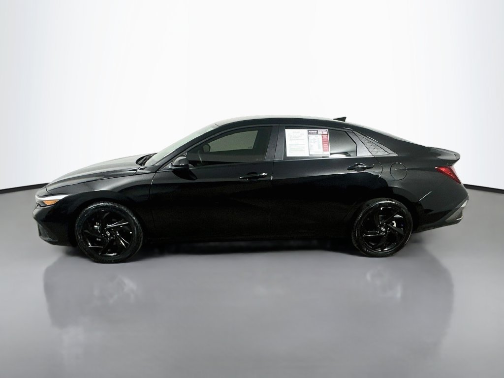 Used 2026 Hyundai Elantra Sport w/ Cargo Package FWD image 5
