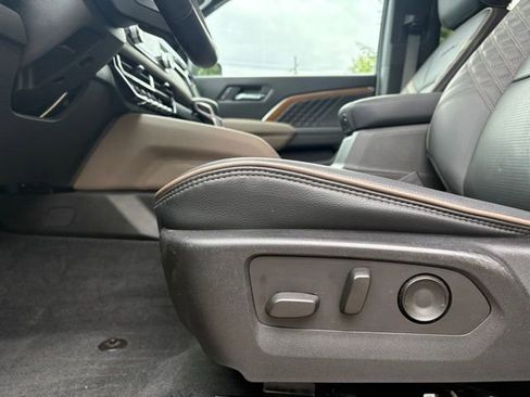 Used 2023 GMC Canyon Denali AWD/4WD image 28