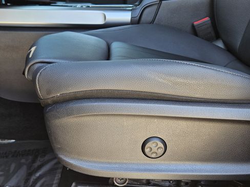 Certified 2025 Mercedes-Benz GLB 250 4MATIC image 14