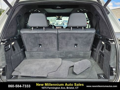 Used 2021 BMW X7 M50i image 26