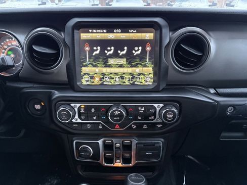 Certified 2022 Jeep Gladiator Sport image 21