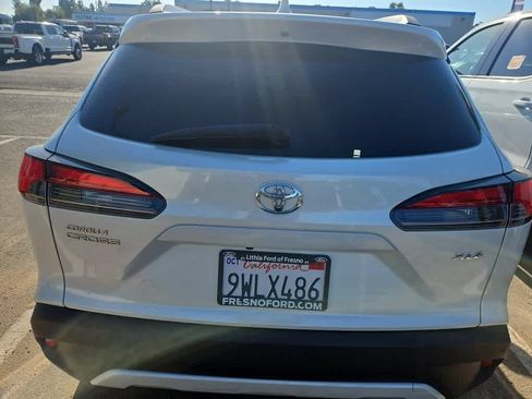Used 2023 Toyota Corolla Cross XLE w/ Convenience Package FWD image 8
