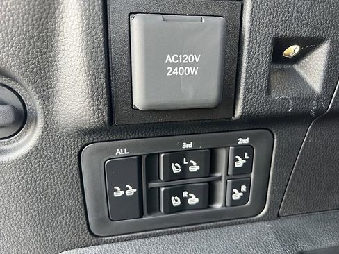 New 2025 Lexus LX 700h Luxury image 27