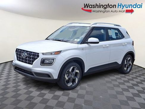 Certified 2023 Hyundai Venue SEL FWD image 3
