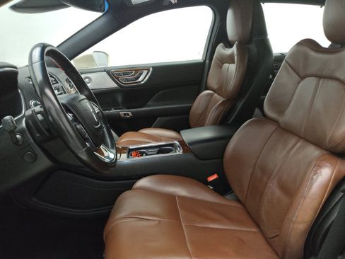 Used 2018 Lincoln Continental Reserve w/ Rear-seat Package FWD image 17