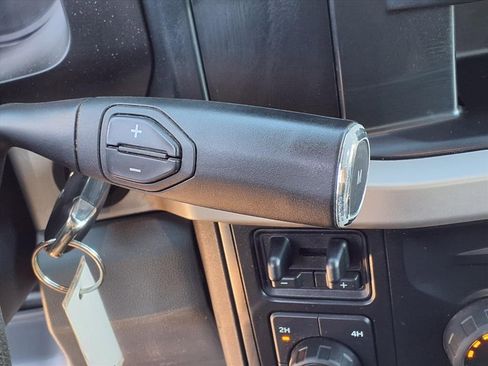 Used 2024 Ford F350 XLT image 30