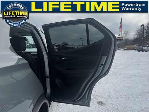Used 2024 Buick Encore GX Preferred image 30