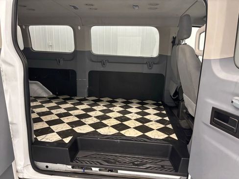 Used 2015 Ford Transit 350 XLT image 29