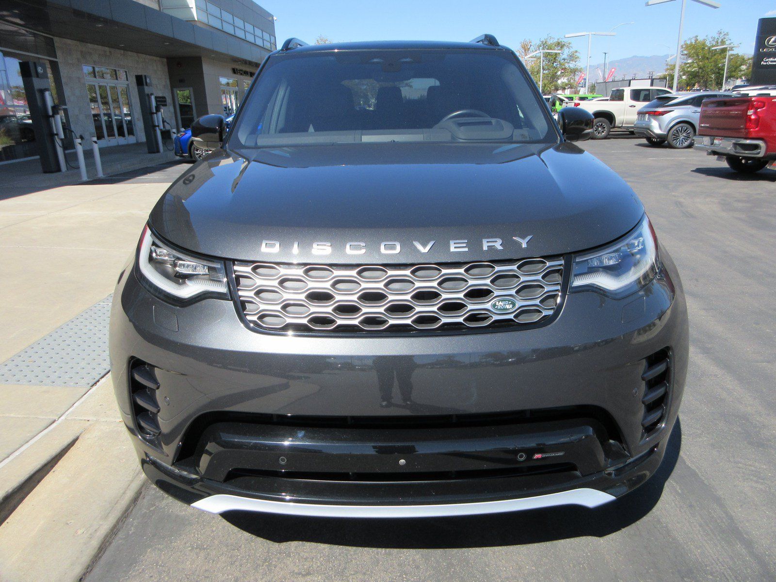 Used 2023 Land Rover Discovery Metropolitan Edition AWD/4WD image 14