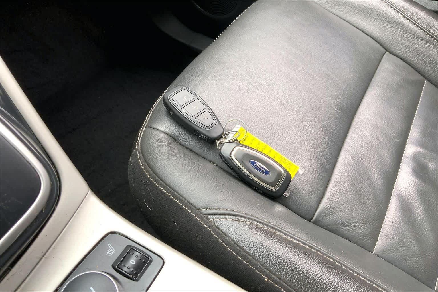 Used 2013 Ford C-MAX SEL FWD image 14
