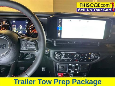 Used 2024 Jeep Wrangler Unlimited Rubicon image 13