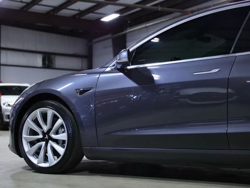 Used 2019 Tesla Model 3 Standard Range Plus image 20