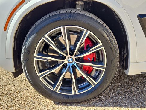 New 2026 BMW X5 xDrive40i w/ Executive Package AWD/4WD image 11