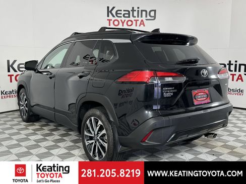 Certified 2024 Toyota Corolla Cross XLE image 8