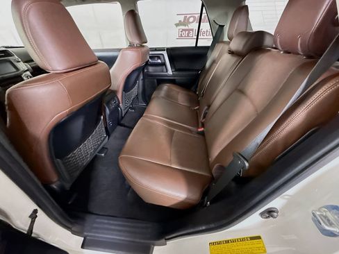 Used 2018 Toyota 4Runner Limited AWD/4WD image 28