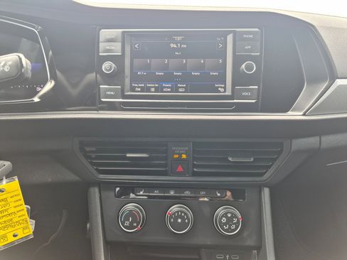 Used 2024 Volkswagen Jetta Sport FWD image 26