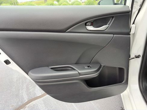 Used 2019 Honda Civic Sport image 12