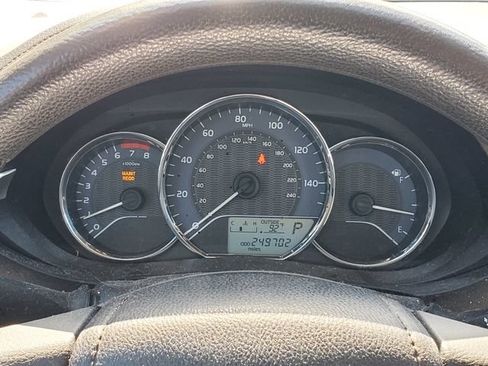 Used 2016 Toyota Corolla LE FWD image 17