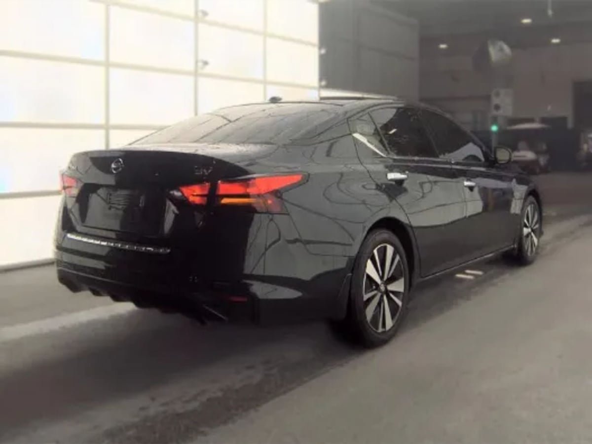 Used 2020 Nissan Altima 2.5 SV FWD image 4