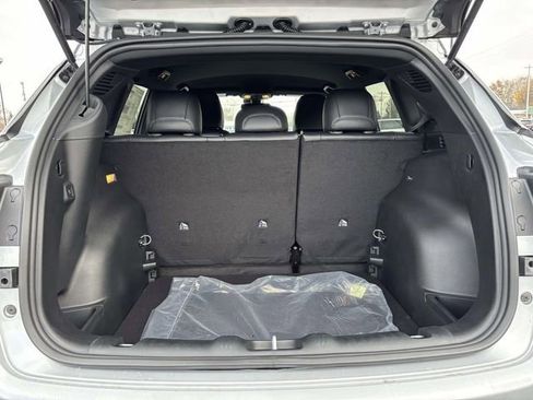 New 2026 Jeep Compass Limited image 32