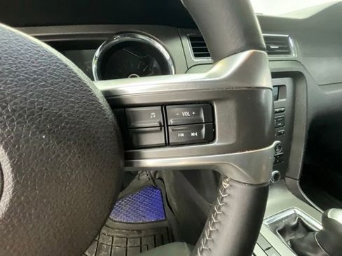 Used 2014 Ford Mustang Coupe RWD image 12