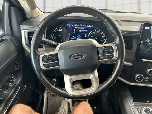 Used 2024 Ford Expedition XLT AWD/4WD image 15