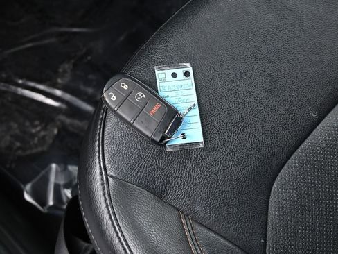 Certified 2022 Jeep Compass Limited image 18