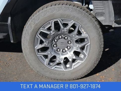 New 2025 GMC Hummer EV 3X image 11