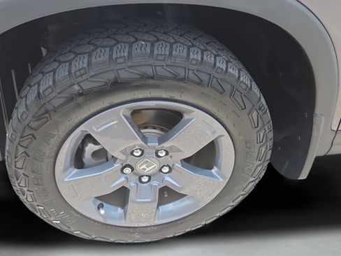 Certified 2024 Honda Ridgeline TrailSport image 40